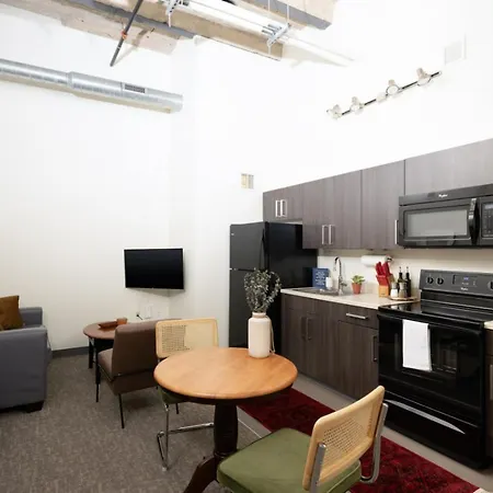 Flexhome Brewery District El22 - Just 3 Blocks To Fiserv With Gym And Parking